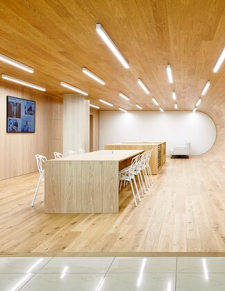 Detail interiéru showroomu značky Oakcent v Praze