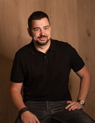 Portrét Jana Doležela Sales managera značky Oakcent